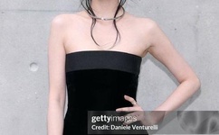 岳丰满多毛的大隂户名贤集